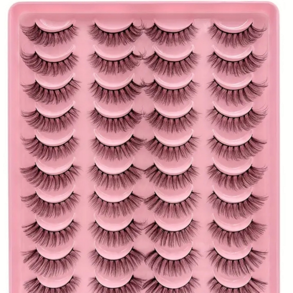 Huge pack of false eyelashes